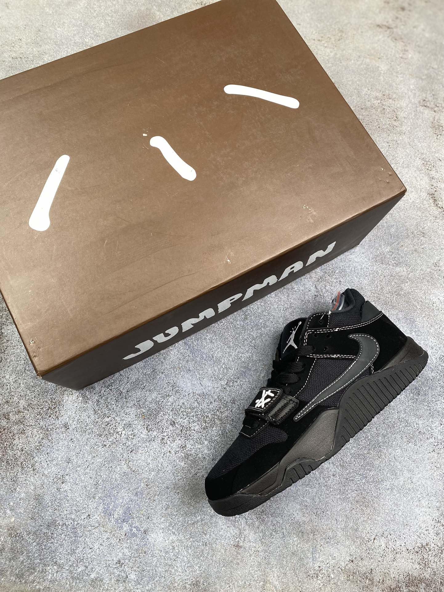 特价R版TravisScottxJordanJumpmanJack白色货号DR9317-100尺码363