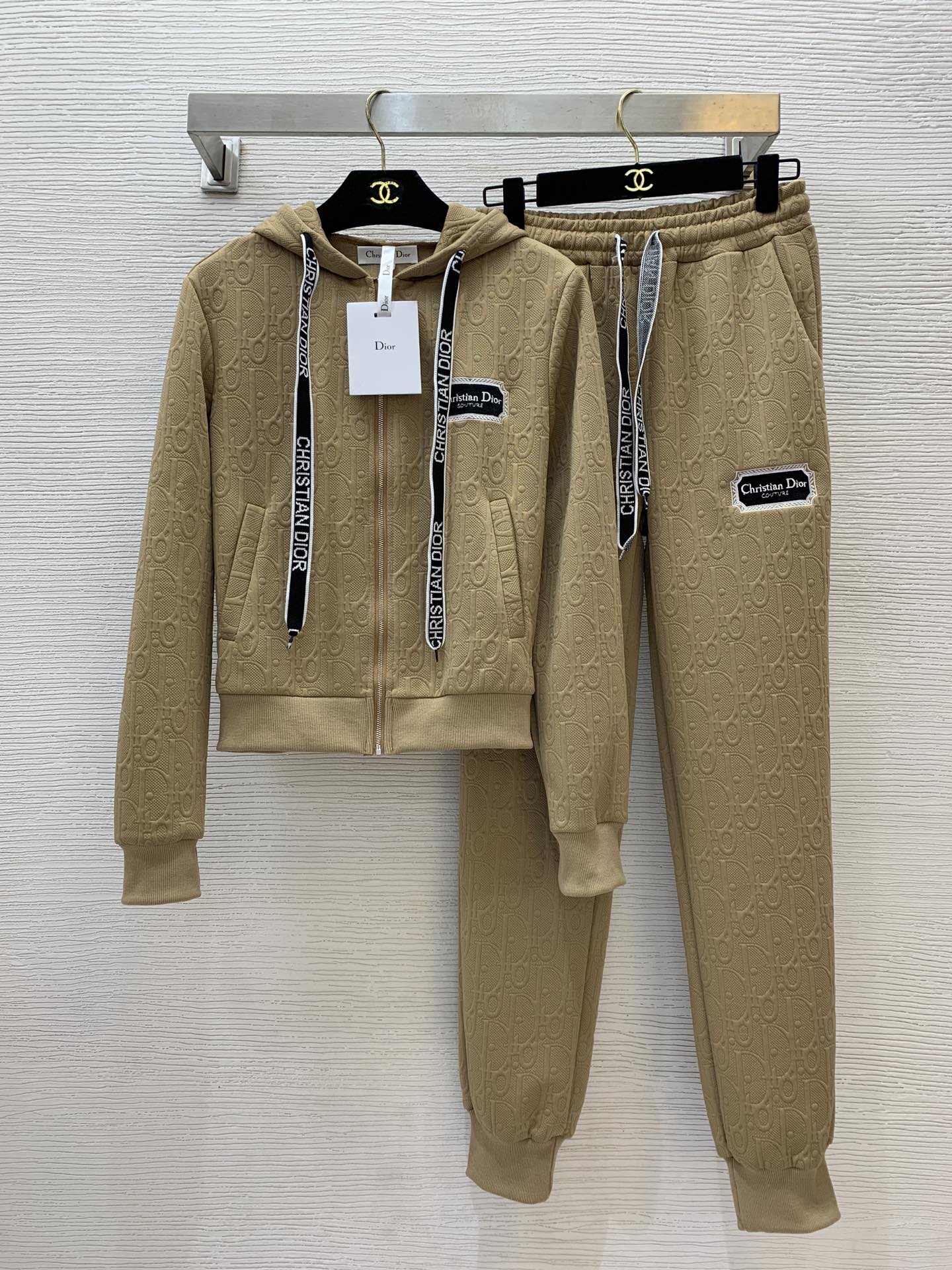 Dior Clothing Coats & Jackets Pants & Trousers Shirts & Blouses Two Piece Outfits & Matching Sets Brown White Fall/Winter Collection Fashion Hooded Top