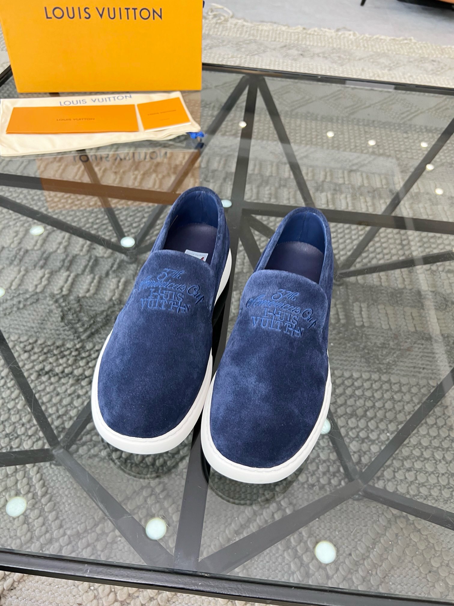 NO:217247,Brand LOUIS VUITTON original color matching code number 39-44 customized 38.45 price material Louis Vuitton new foot cover casual shoes!  Original single-quality Labon craft upper is made of soft cowhide material cowhide inner style. Simple and atmospheric original ultra-light sole, Louis Vuitton, louis vuitton, louis vuitton, cowhide19860909品牌LOUIS VUITTON 颜色原版配色 码数39-44定做38.45 价格 材质路易威登 新款套脚 休闲鞋！原单品质拉邦工艺鞋面采用柔软牛皮材质牛皮内里版型时尚 简单大气原版超轻大底,路易威登,louis vuitton,louis vuitton,cowhide,Men's shoes