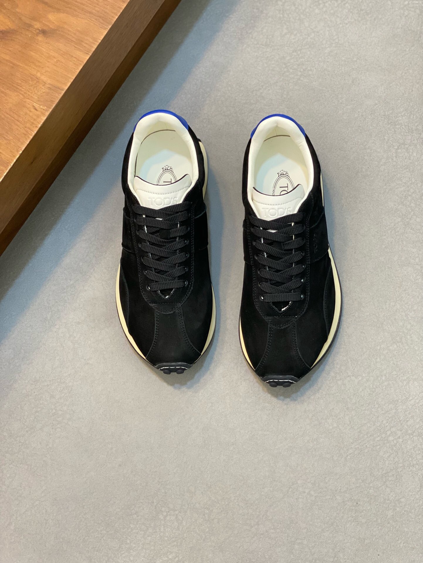 NO:219657,Brand TOD'S color original color matching 38-44 custom made 45 price Material Todds men's new style casual shoes Original single quality, head layer soft cowhide, breathable Comfortable mesh inner cowhide feet, extremely strong leather texture original outsole Comfortable footwear Lightweight, TOD'S casual shoes, Tod's, cowhide19860909品牌TOD'S 颜色原版配色 码数38-44定做45 价格 材质托德斯男士 新款 休闲鞋 原单品质、采用头层柔软牛皮搭配、透气 舒适 网布内里牛皮垫脚、皮质感极强原版大底 上脚舒适 轻便,TOD'S 休闲鞋,Tod's,cowhide,Men's shoes