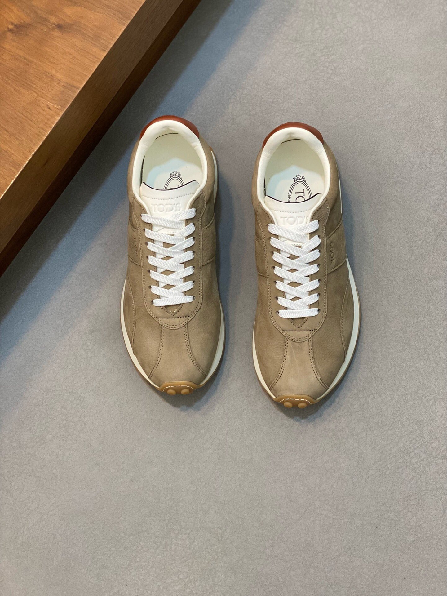 NO:219666,Brand TOD'S color original color matching 38-44 custom made 45 price Material Todds men's new style casual shoes Original single quality, head layer soft cowhide, breathable Comfortable mesh inner cowhide feet, extremely strong leather texture original outsole Comfortable footwear Lightweight, TOD'S casual shoes, Tod's, cowhide19860909品牌TOD'S 颜色原版配色 码数38-44定做45 价格 材质托德斯男士 新款 休闲鞋 原单品质、采用头层柔软牛皮搭配、透气 舒适 网布内里牛皮垫脚、皮质感极强原版大底 上脚舒适 轻便,TOD'S 休闲鞋,Tod's,cowhide,Men's shoes