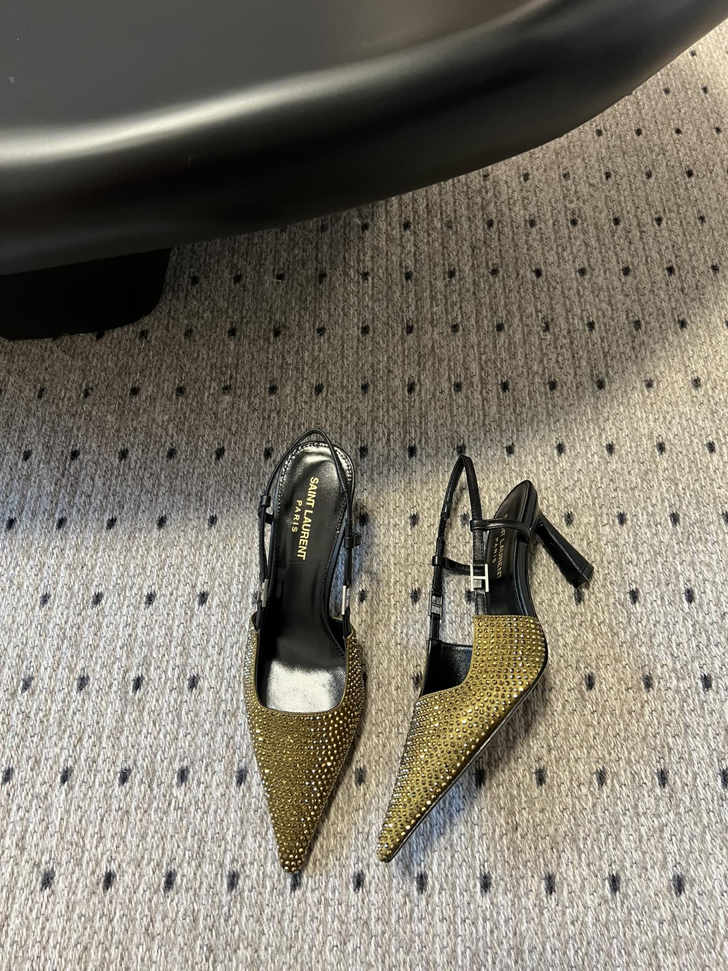 saintlaurent满钻slingback24秋冬新款尖头钻面高跟鞋Ysl不愧可以俘获少女心呀超美的