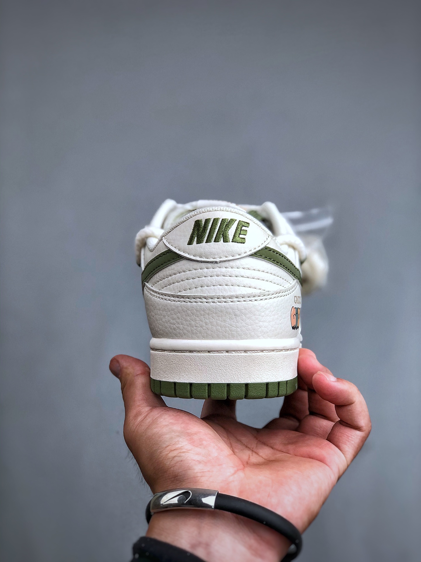 Nike SB Dunk Low Gucci Collab Green Anniversary Custom Sneakers 8 i1726420088 497 6