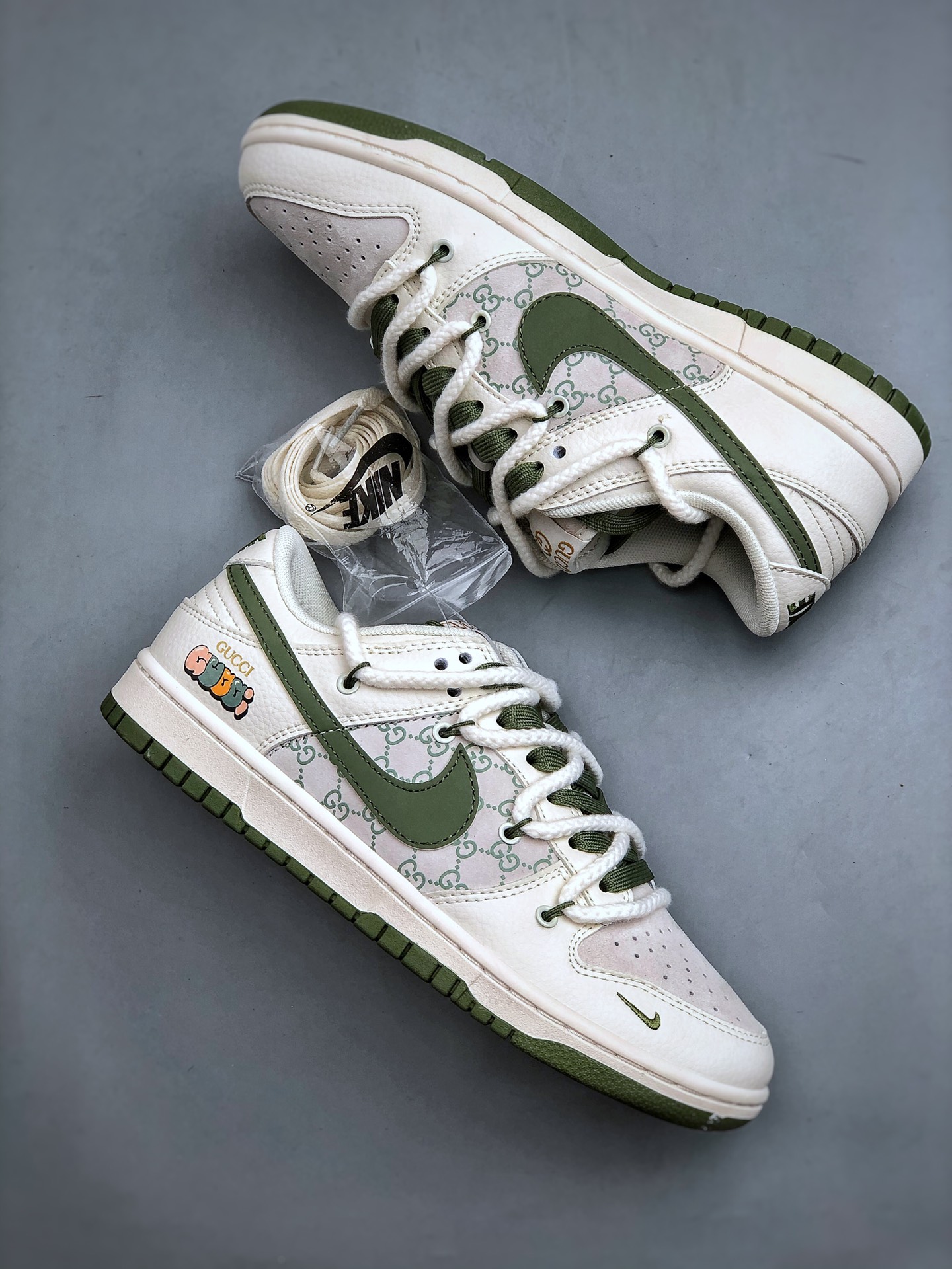 Nike SB Dunk Low Gucci Collab Green Anniversary Custom Sneakers 10 i1726420088 7238 8