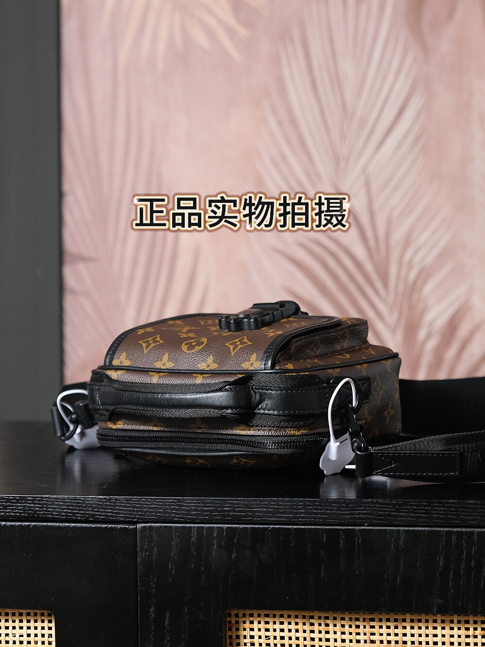 𝐐𝐔𝐄𝐒𝐓 芯片菱形跳动码邮差包系列#M𝟒𝟔𝟗𝟕𝟑

◾️𝐙𝐏实物拍摄
购入：𝟐𝟏𝟓𝟎𝟎 𝐑𝐌𝐁