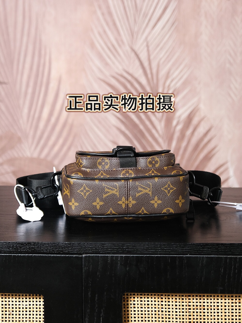 𝐐𝐔𝐄𝐒𝐓 芯片菱形跳动码邮差包系列#M𝟒𝟔𝟗𝟕𝟑

◾️𝐙𝐏实物拍摄
购入：𝟐𝟏𝟓𝟎𝟎 𝐑𝐌𝐁