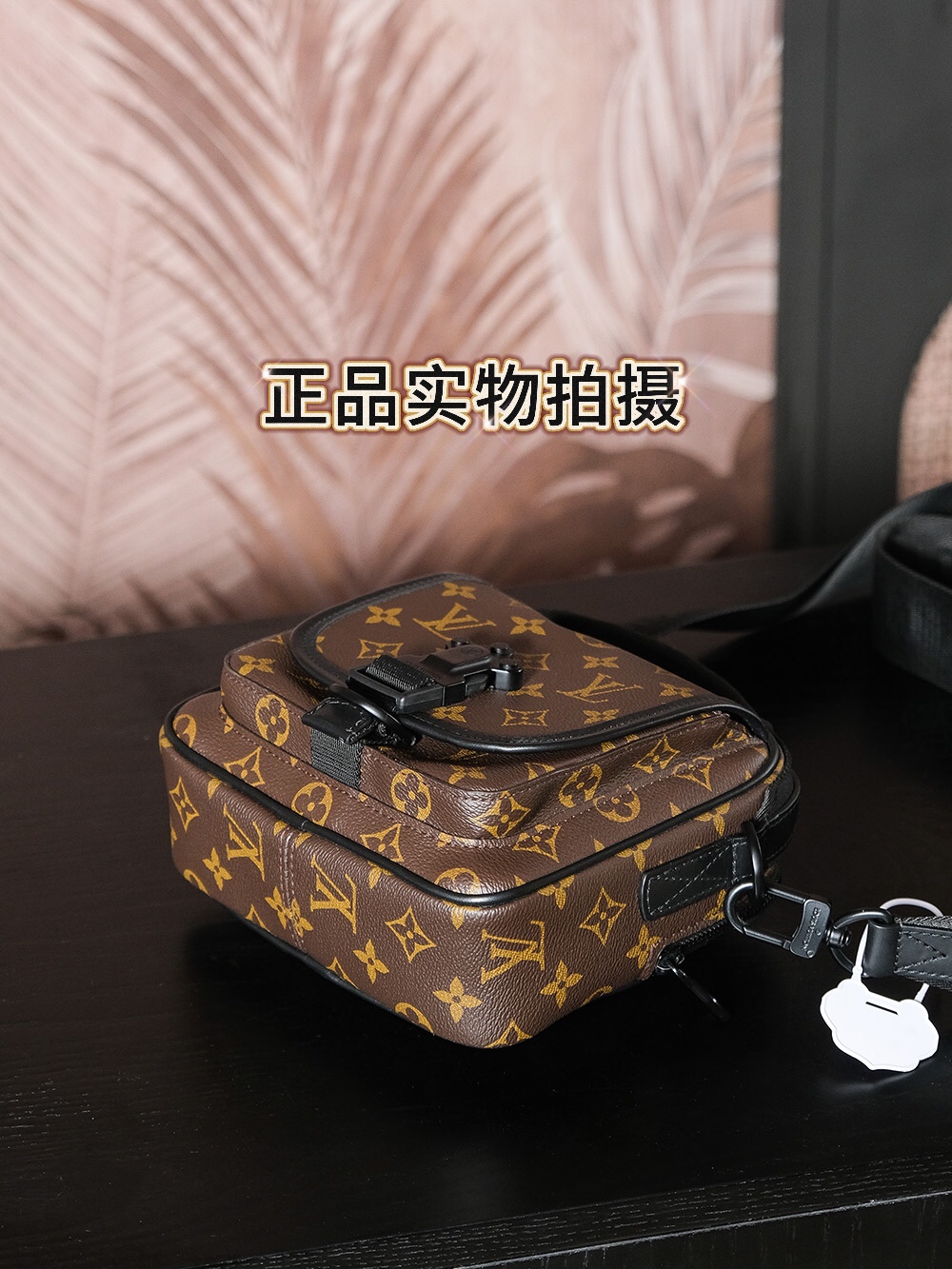 𝐐𝐔𝐄𝐒𝐓 芯片菱形跳动码邮差包系列#M𝟒𝟔𝟗𝟕𝟑

◾️𝐙𝐏实物拍摄
购入：𝟐𝟏𝟓𝟎𝟎 𝐑𝐌𝐁