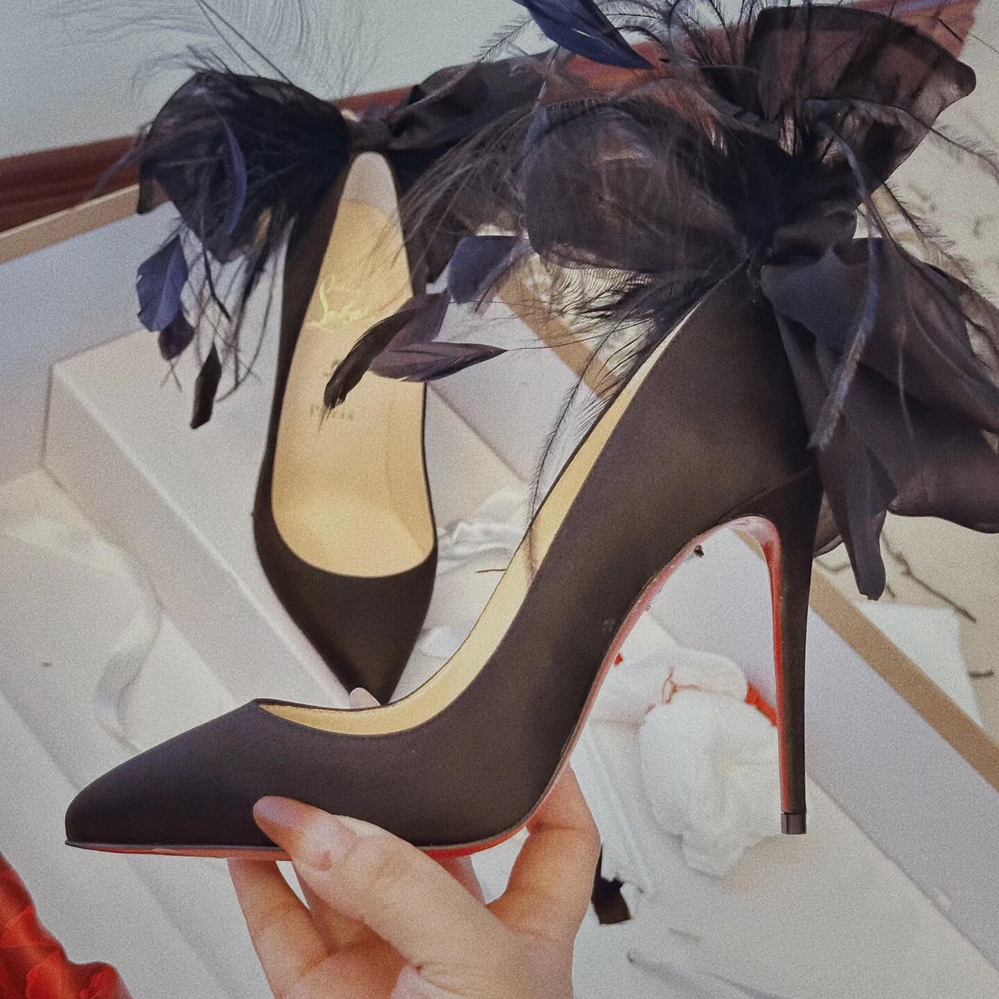 NO:100272,High-end custom classic series!  H10Cm, size 34-42. Customized versions are not refundable or exchanged. 9033-052. Imported black silk. Black silk belt. Black feather. Standard European code. Reference:9033-052 Color:black/black Material:cowhide Lining:goat leather Heel height:10Cm Sole:leather sole Size:EUR 34-42 (US 4-11):,,christian louboutin,real silk19860909高端订制 精典款系列！ H10Cm,尺码34-42码. 订制款不退不换9033-052.进口黑色真丝.黑丝绸带.黑色羽毛 标准欧码 Reference:9033-052 Color:black/black Material:cowhide Lining:goat leather Heel heigh:10Cm Sole:leather sole Size:EUR 34－42（US 4一11) :,,christian louboutin,real silk,Women's Shoes