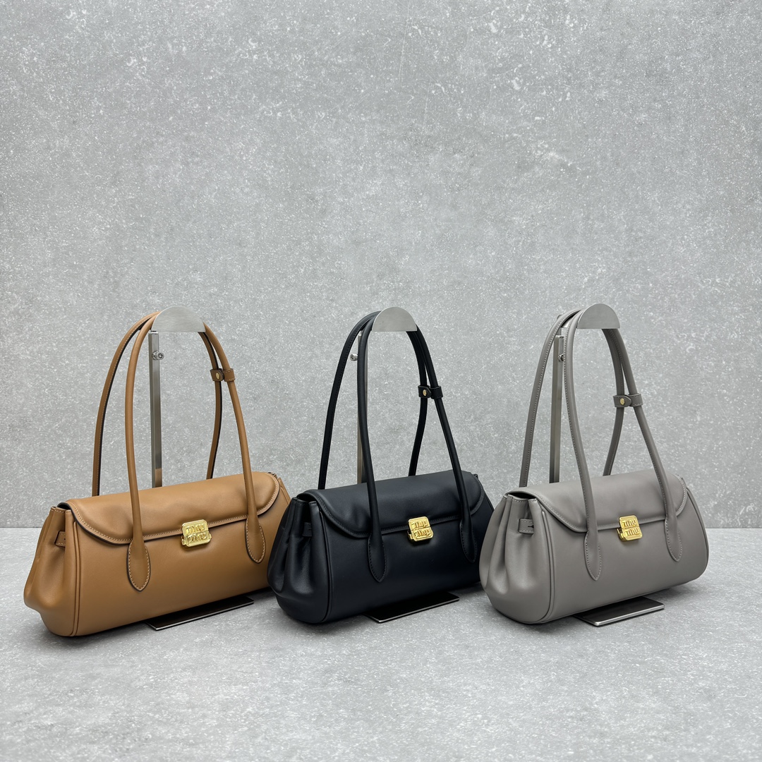 Miu Miu Product _dvEqfSZwBRySLzlzs2ern7Qy0Nae_cnrpCt1gsg