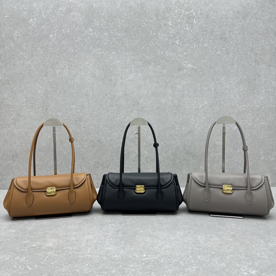 Miu Miu Product _dzjqf0vhOuIIpuv23yr6KhEWelRy1dEbye4CskQ