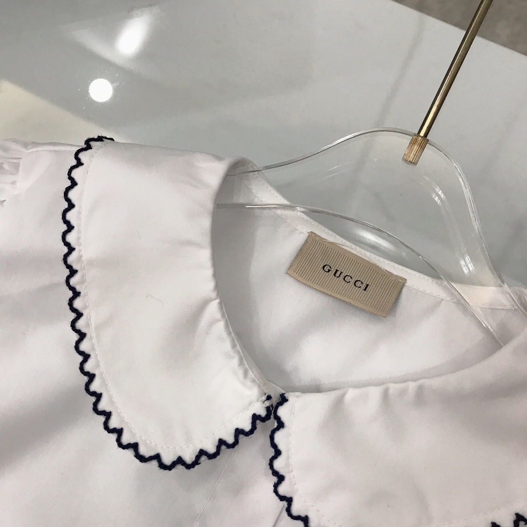 “Gucci Qualifier Series: Doll-Collar Shirts with Cashmere and Shell Buttons” - 图片 5