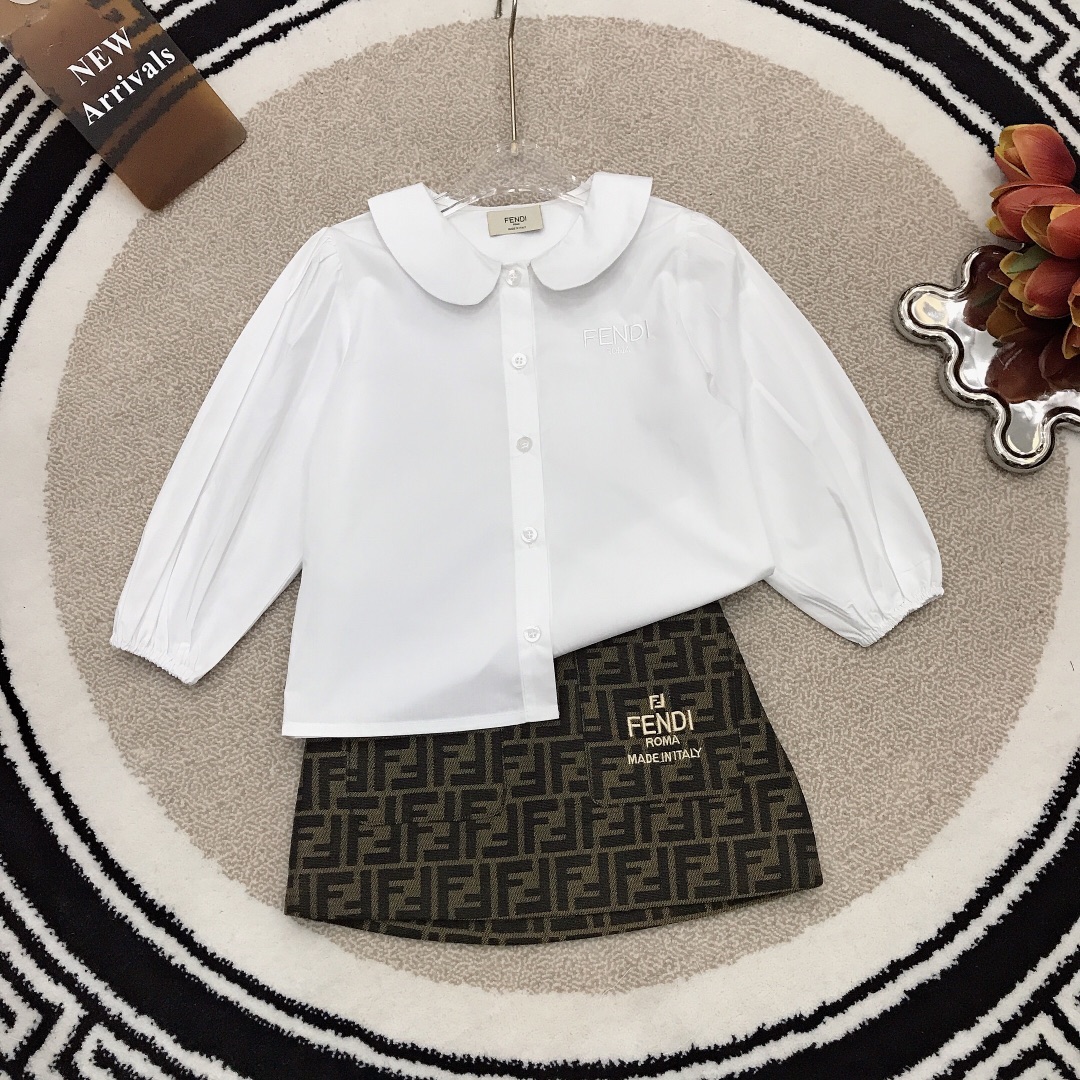FEND* Defined Series: Doll-Coloured Skirts and Cotton Shirts with Embroidered Logo - 图片 2