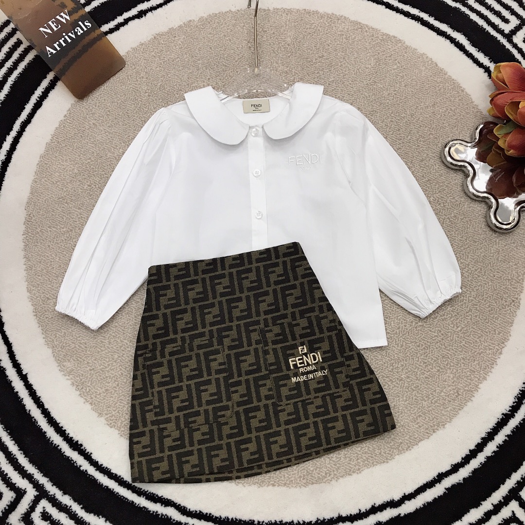 FEND* Defined Series: Doll-Coloured Skirts and Cotton Shirts with Embroidered Logo - 图片 3