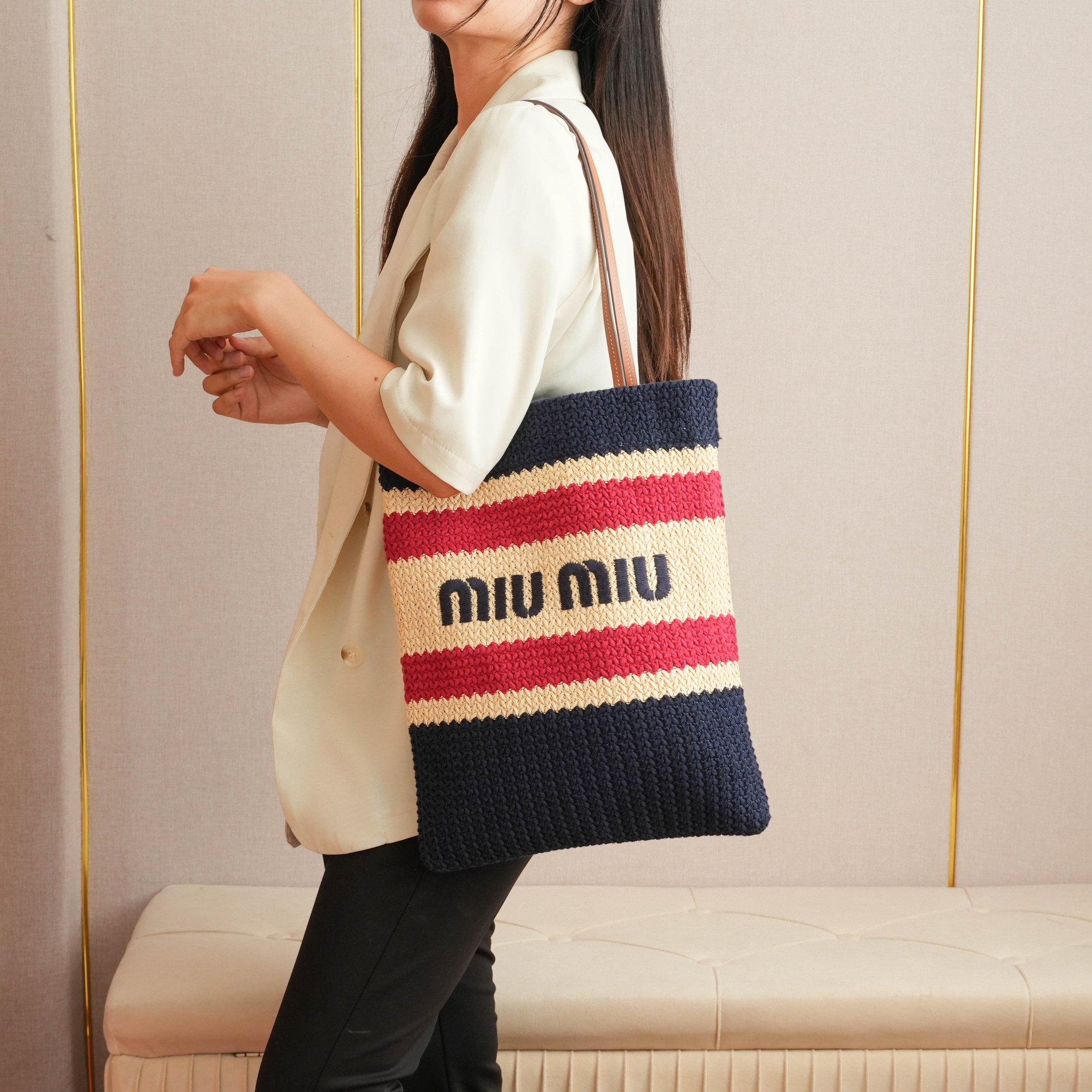 NO:406716,5BG (three-color dark blue) effect reference, MIUMIU, miumiu198609095BG（三色深蓝） 上效果参考,MIUMIU,miumiu,Bag