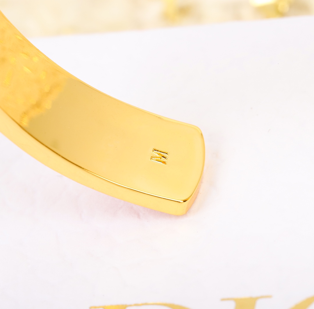 Fashionable Pre-Sale: Elegant ZP 16800 Delivery for Large Consulting Firm - 图片 5