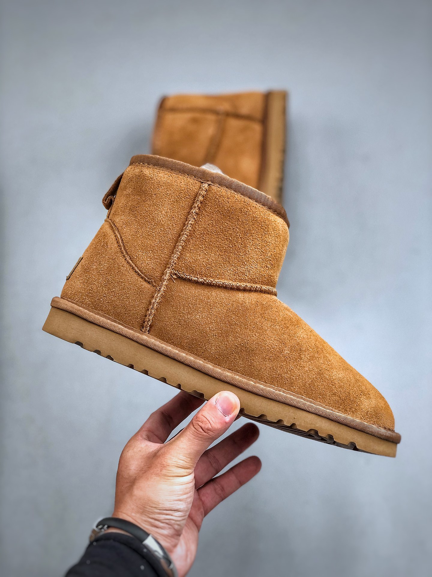 新货UGG CLASSIC MINI 官方经典款 羊皮毛一体高品质 15MM外跟+2CM内增高 短筒雪地靴