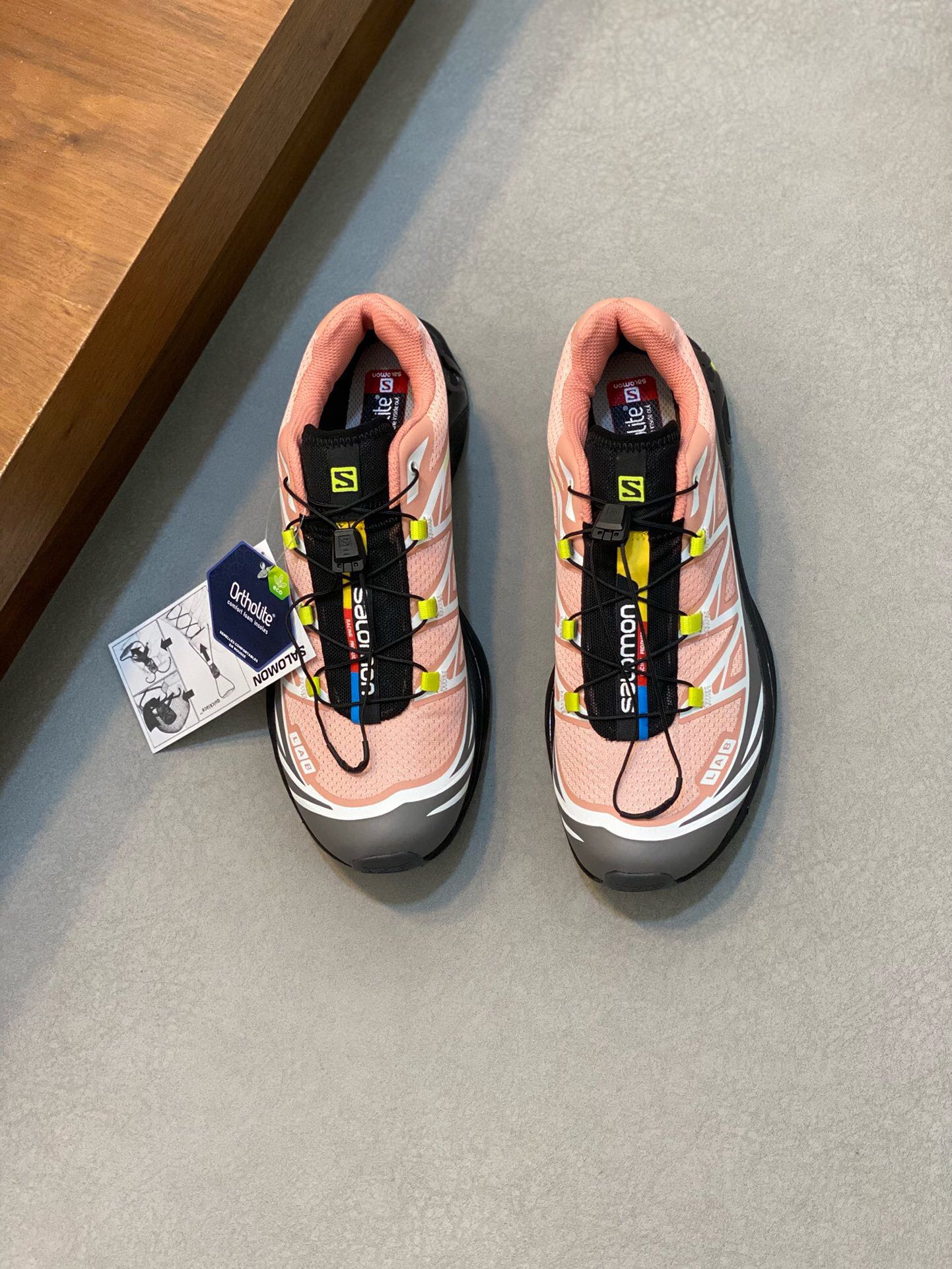 NO:217244,New product Salomon high-end men's sports and casual shoes. Top counter original single product. Original imported cowhide, various materials splicing design imported cowhide inner lining, cowhide foot pad original TPR elastic sole. Size39-44 (customized by 38 and 45),,cowhide19860909新品 萨洛蒙 高端男士运动休闲鞋.顶级专柜原单货. 原版进口牛皮 多种材质拼接设计进口牛皮内里 牛皮垫脚原版TPR弹力大底. Size39-44（38、45定制）,,cowhide,Men's shoes