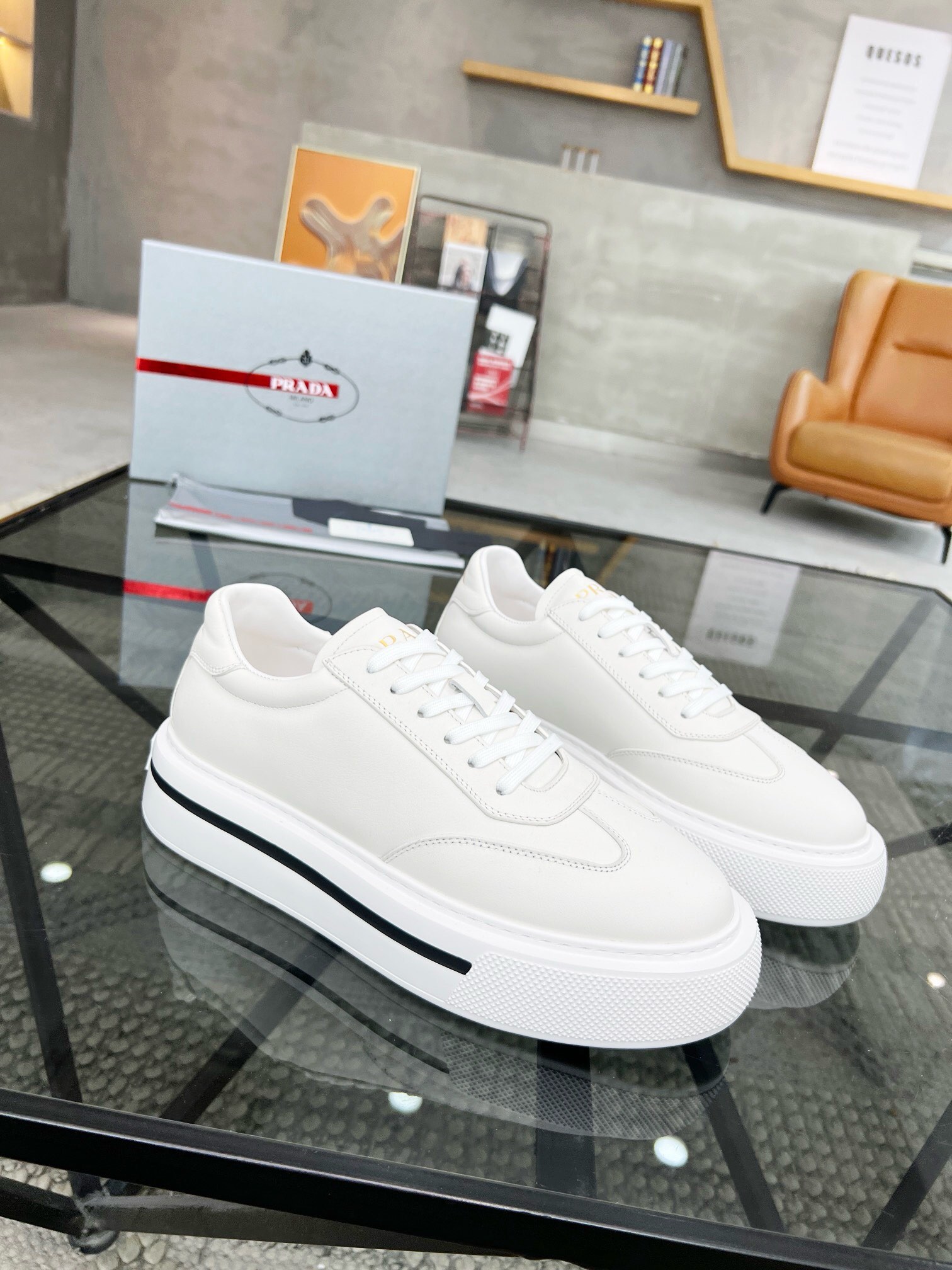 NO:217858,Brand P R A D A Color Original Color Number 38-44 Customized 45 Price Material Prada New Style Casual Shoes Super High Quality Original Single Version Luxury Material Selection Uppers are made of cowhide with fabric   cowhide feet purely handmade for comfortable wearing experience Original special sole, Prada, prada, cowhide19860909品牌P R A D A 颜色原版配色 码数38-44定做45 价格 材质普拉达新款 休闲鞋超高品质 原单·版本奢华选材鞋面采用牛皮搭配面料 牛皮垫脚纯手工打造只为舒适的穿着体验原版特供大底,普拉达,prada,cowhide,Men's shoes