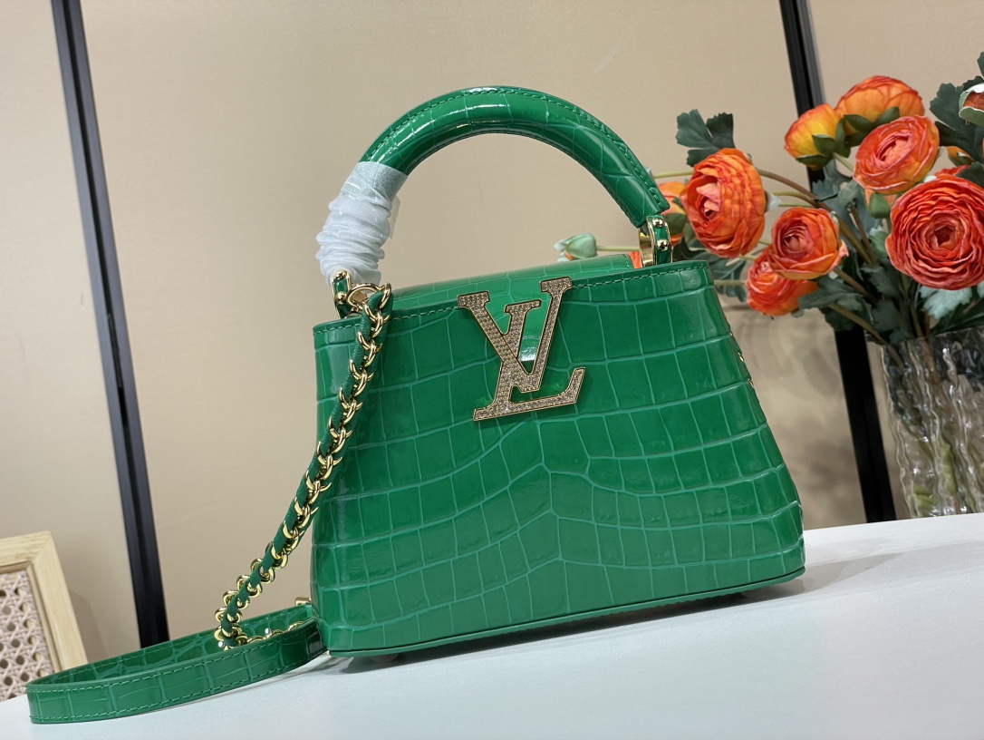 Louis Vuitton LV Capucines Tassen handtassen Groen Krokodillenleer Geitenhuid Schapenvacht Mini M94227