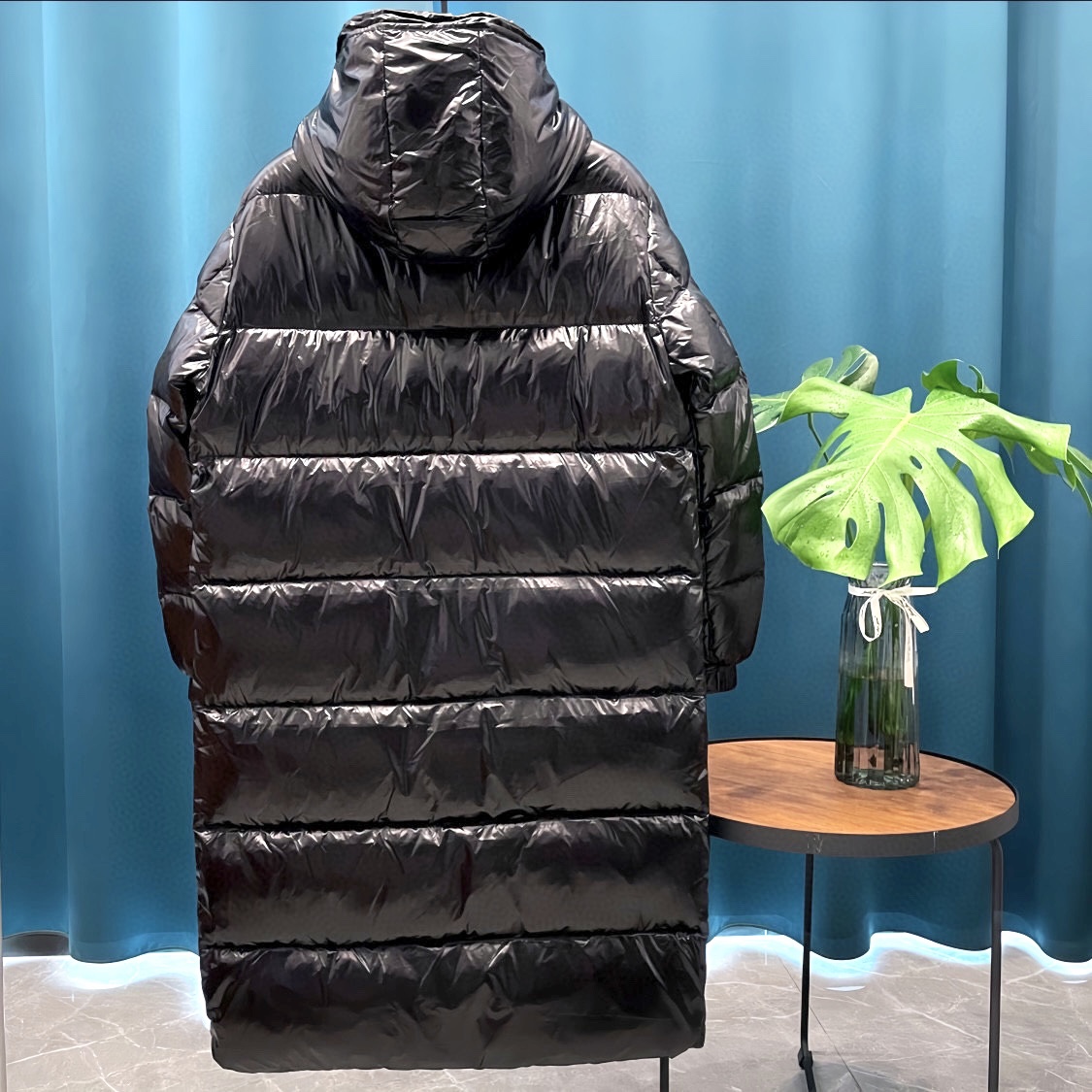 Moncler️蒙口玛雅24ss长款亮面绿里羽绒服御寒极品！羽皇冬季加长连帽羽绒服男女同款羽绒服纵使万千