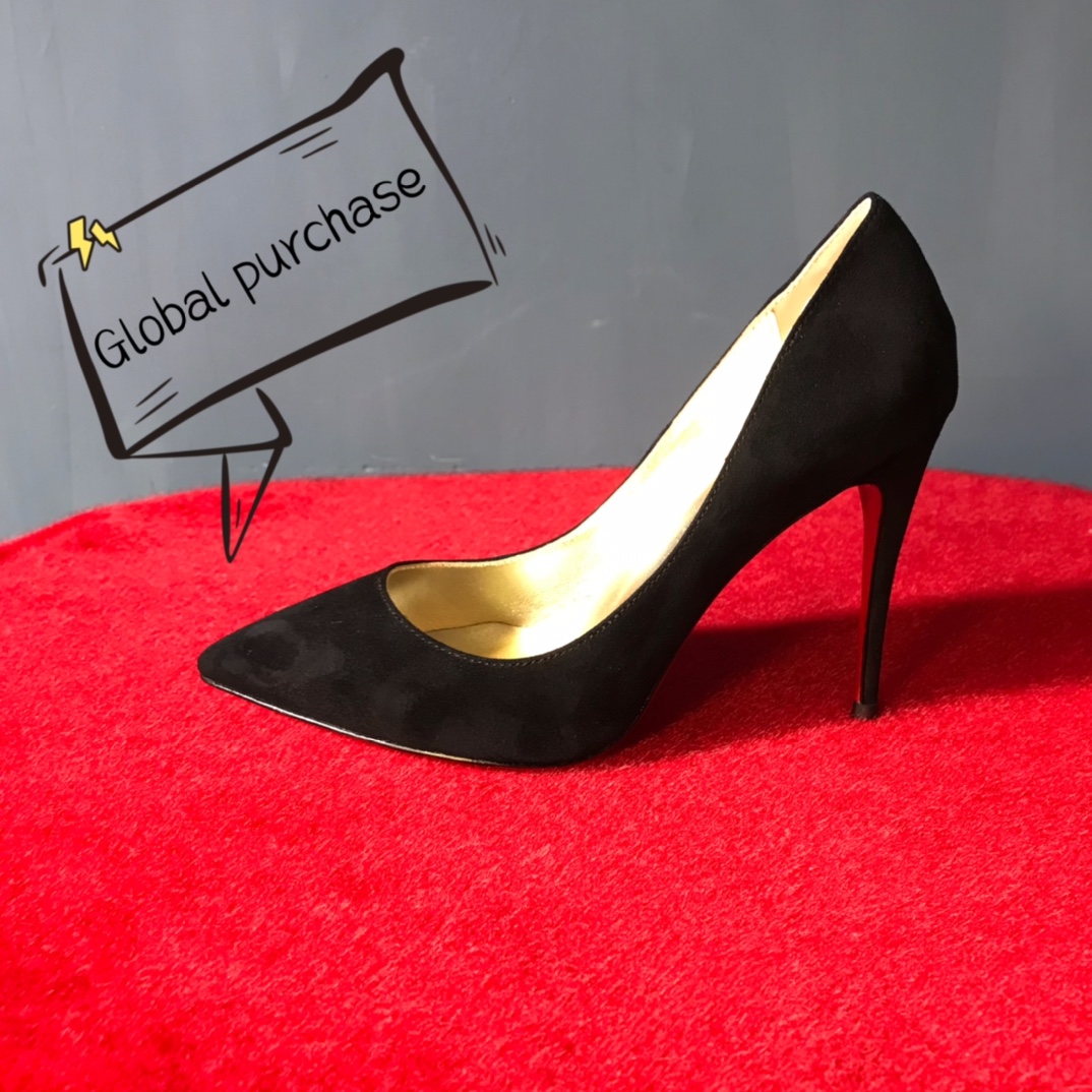 NO:100658,High-end customized autumn and winter classic series!  H10Cm, size 34-42. Genuine leather sole..9033-003 Black deer leather, light gold sheepskin..Official website synchronization Standard European code Reference:9033-003 Color:Black/gold Material:veau velours Lining: goat leather Heel height:10Cm Sole:leather sole Size:EUR 34-42 (US 4-11):,,christian louboutin,sheepskin,Leather soles19860909高端订制 秋冬精典款系列！ H10Cm,尺码34-42码.真皮大底..9033-003黑色鹿皮,浅金色羊皮里..官网同步 标准欧码 Reference:9033-003 Color:Black/gold Material:veau velours Lining: goat leather Heel heigh:10Cm Sole:leather sole Size:EUR 34－42（US 4一11) :,,christian louboutin,sheepskin,Leather soles,Women's Shoes