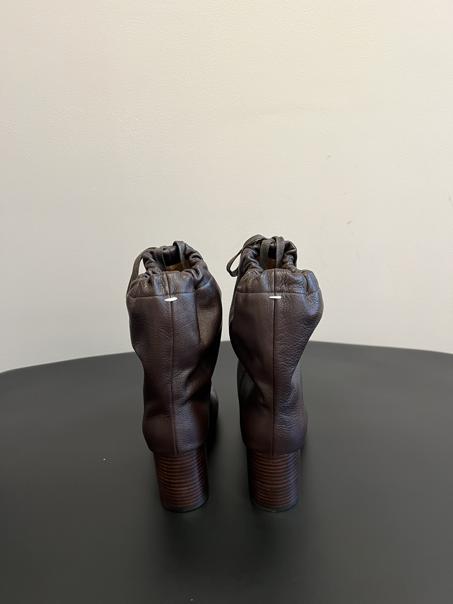 代购级别 Maison Margiel* 玛吉拉分趾绑带宽松高跟短靴MM6家tabi分趾鞋靴秋冬新品最高