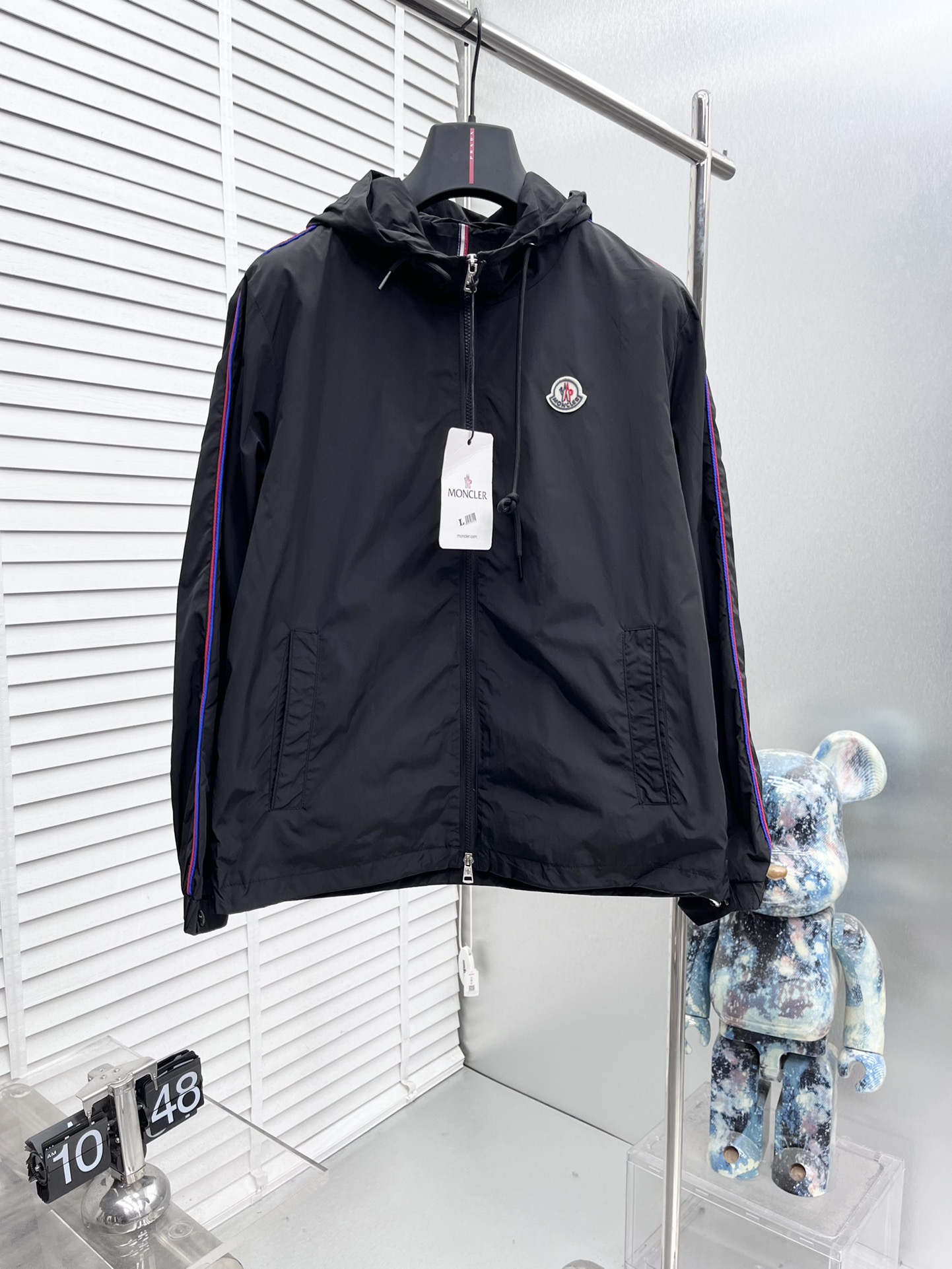 NO:521783,Moncler* 2025ss autumn and winter new men's jacket, custom-made fabrics for counters are breathable and comfortable, with impeccable details, brand elements design concept, reflecting high quality, delicate and soft feel, presenting casual cut, and the upper body style is superb. Number of sizes M~3XL,, jackets & coats, jackets & coats, alexander wang19860909Moncler* 2025ss秋冬新款男士夹克外套,专柜定制面料透气舒适度高,细节无可挑剔,品牌元素设计理念,体现高品质,手感细腻柔软呈现休闲裁剪,上身版型超赞 码数M～3XL,,jackets & coats,jackets & coats,alexander wang,Men's clothing