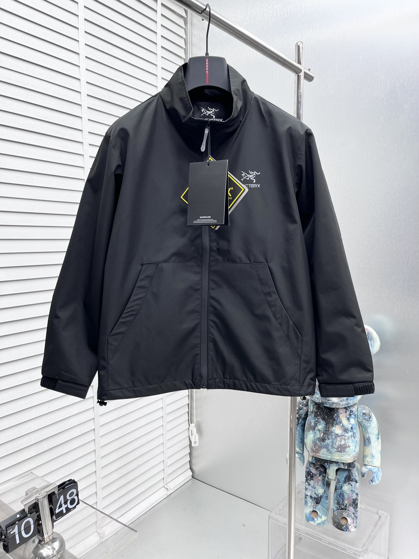 NO:521804,Arc* Archaeopteryx 2025ss new men's jacket for autumn and winter, custom-made fabrics for counters are breathable and comfortable, impeccable details, brand elements design concept, reflect high quality, delicate and soft feel, casual cut, and the upper body style is excellent. Number of codes M~3XL, arc'teryx, jackets & coats, jackets & coats, alexander wang19860909Arc*始祖鸟 2025ss 秋冬新款男士夹克外套,专柜定制面料透气舒适度高,细节无可挑剔,品牌元素设计理念,体现高品质,手感细腻柔软呈现休闲裁剪,上身版型超赞 码数M～3XL,arc'teryx,jackets & coats,jackets & coats,alexander wang,Men's clothing