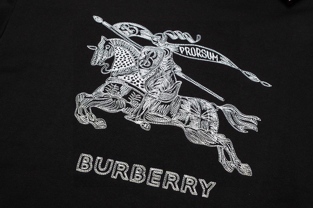 巴宝莉/Burberry 秋冬新款 刺绣战马logo连帽卫衣