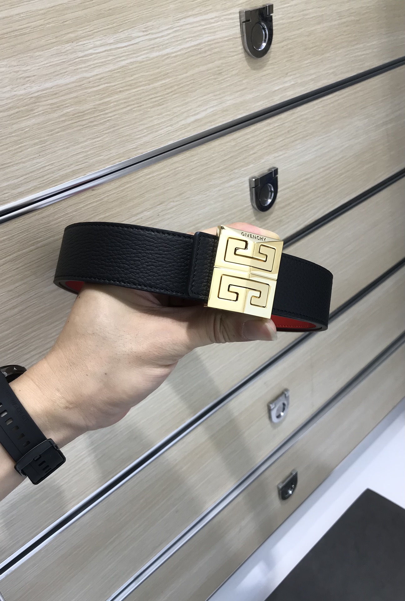 💯💯配送专柜包装 打孔针  宽35MM，原单进口小牛皮 头层牛皮，搭配原单钌钯电镀GG扣，手感.油边近乎