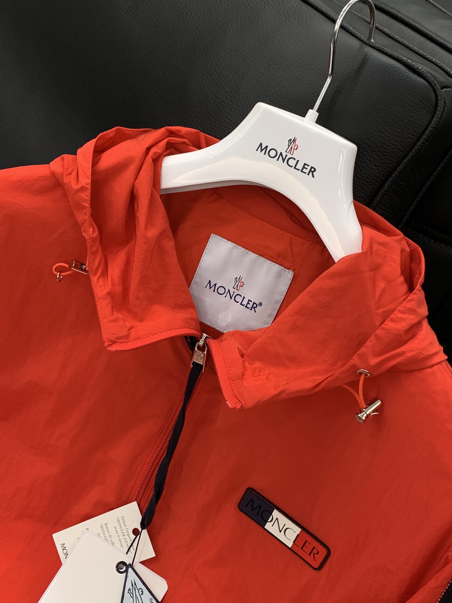 ，Moncler 蒙口，2025春季最新品，专柜同步有售，原单狠货，时尚休闲连帽外套，上身舒适！吸睛而有