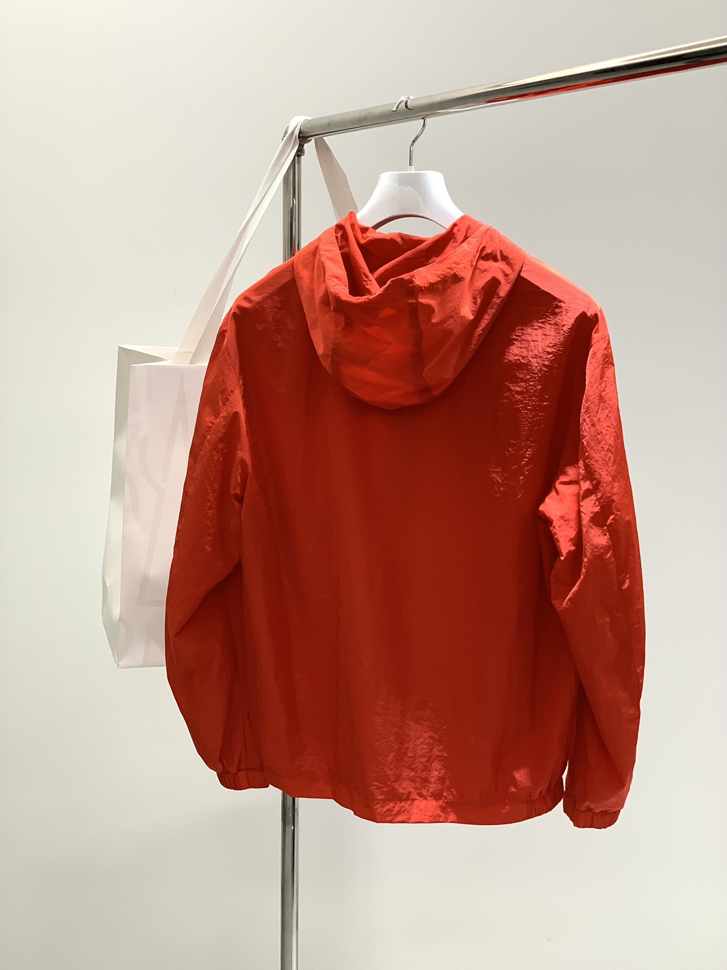 ，Moncler 蒙口，2025春季最新品，专柜同步有售，原单狠货，时尚休闲连帽外套，上身舒适！吸睛而有