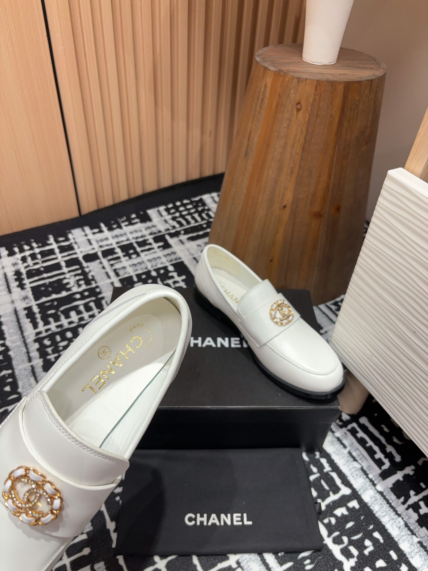 Chanel Haute Couture Classic Luxury Leather Shoe Loafer Shoes Ref 5