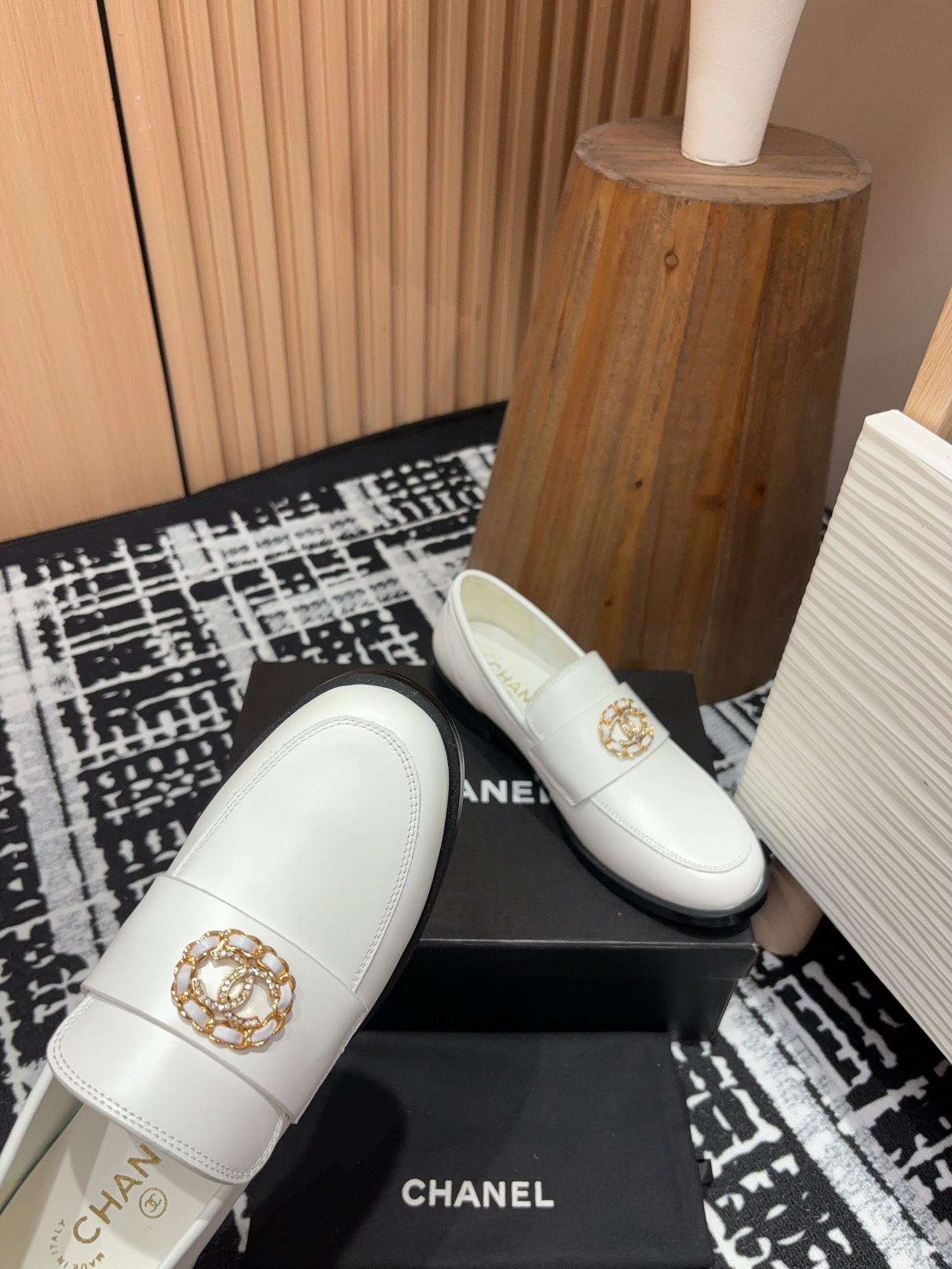 Chanel Haute Couture Classic Luxury Leather Shoe Loafer Shoes Ref 4