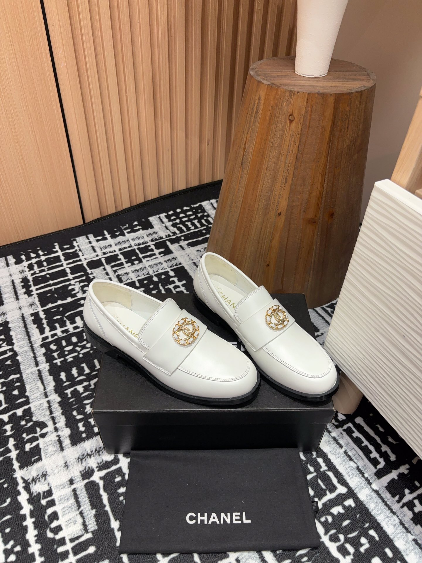 Chanel Haute Couture Classic Luxury Leather Shoe Loafer Shoes Ref 3