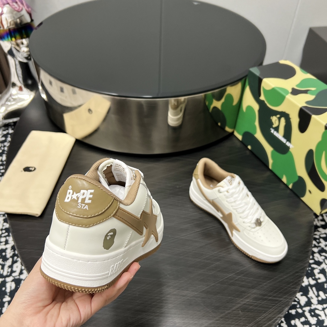 A BATHING APE Revives Classic BAPE STA Sneakers with New Colorful Versions - 图片 7