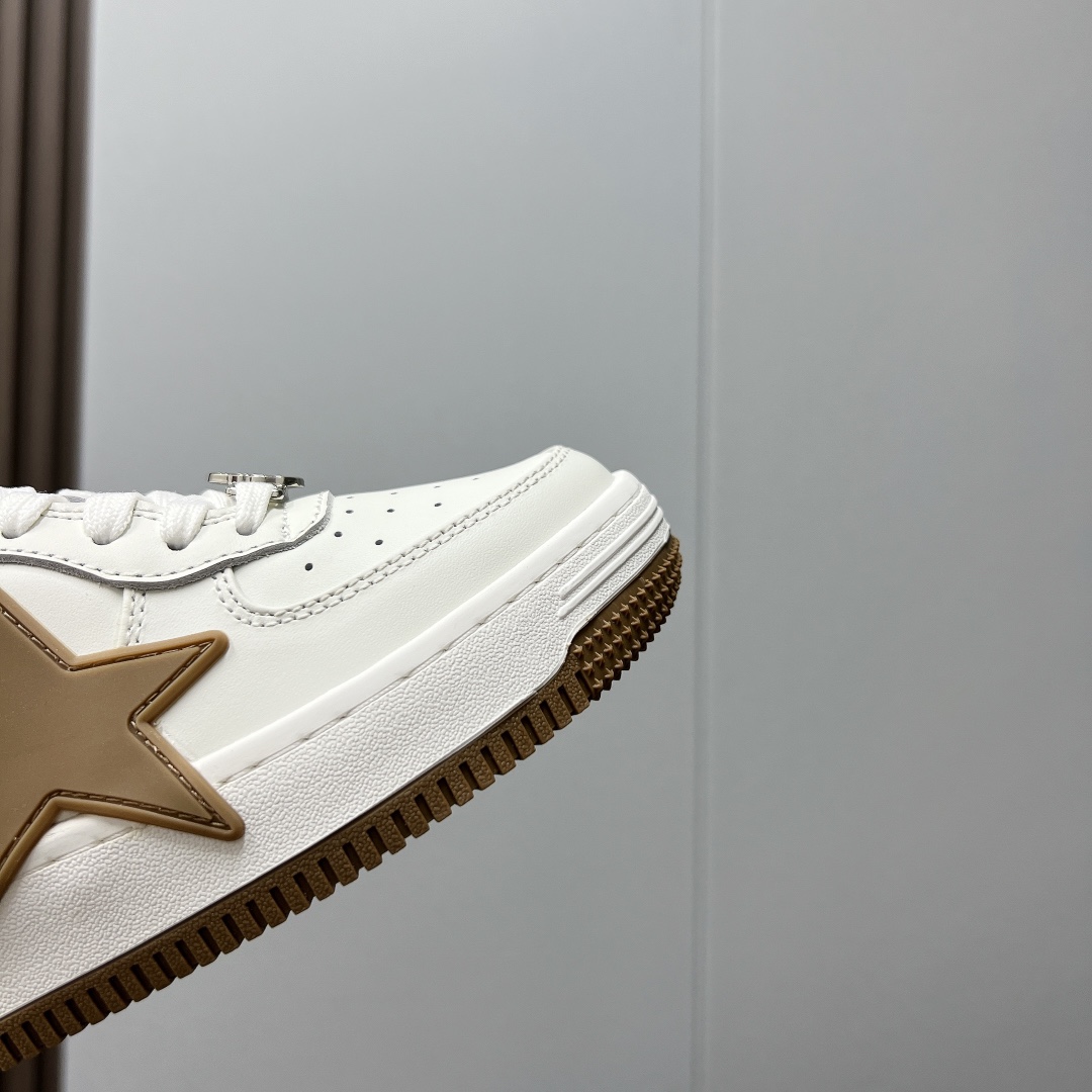 A BATHING APE Revives Classic BAPE STA Sneakers with New Colorful Versions - 图片 5