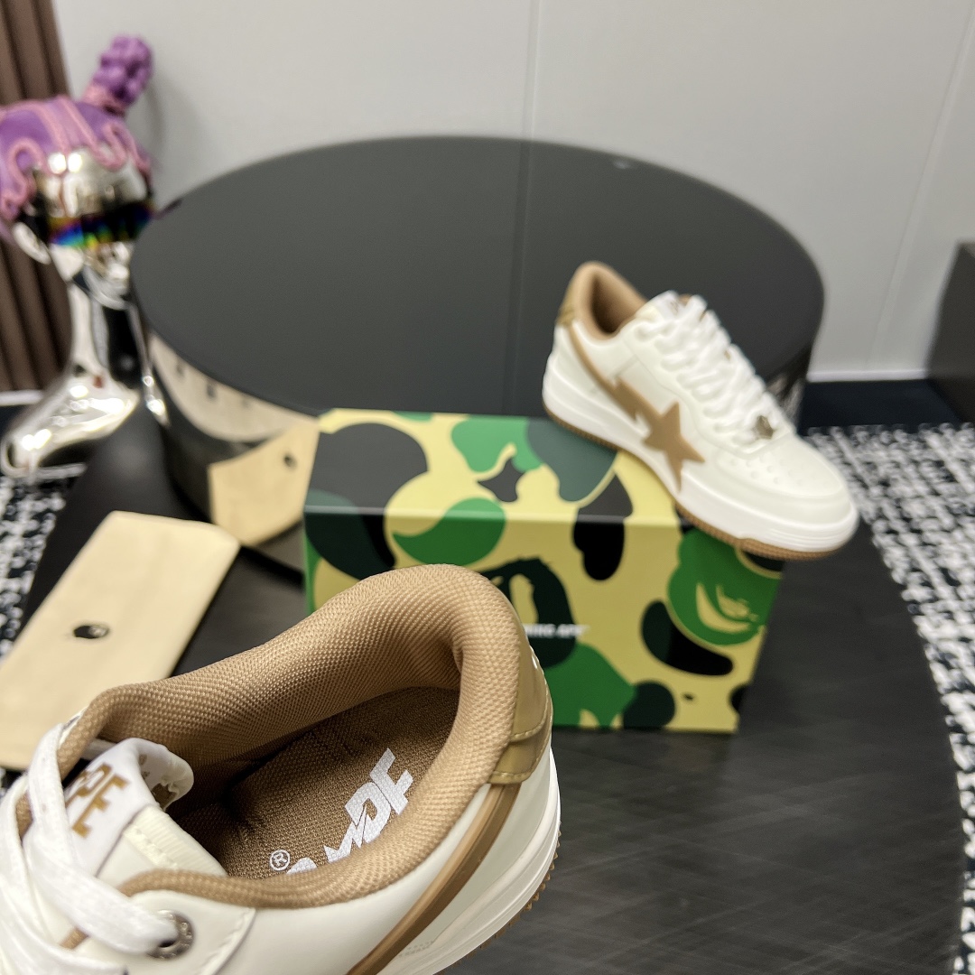 A BATHING APE Revives Classic BAPE STA Sneakers with New Colorful Versions - 图片 6