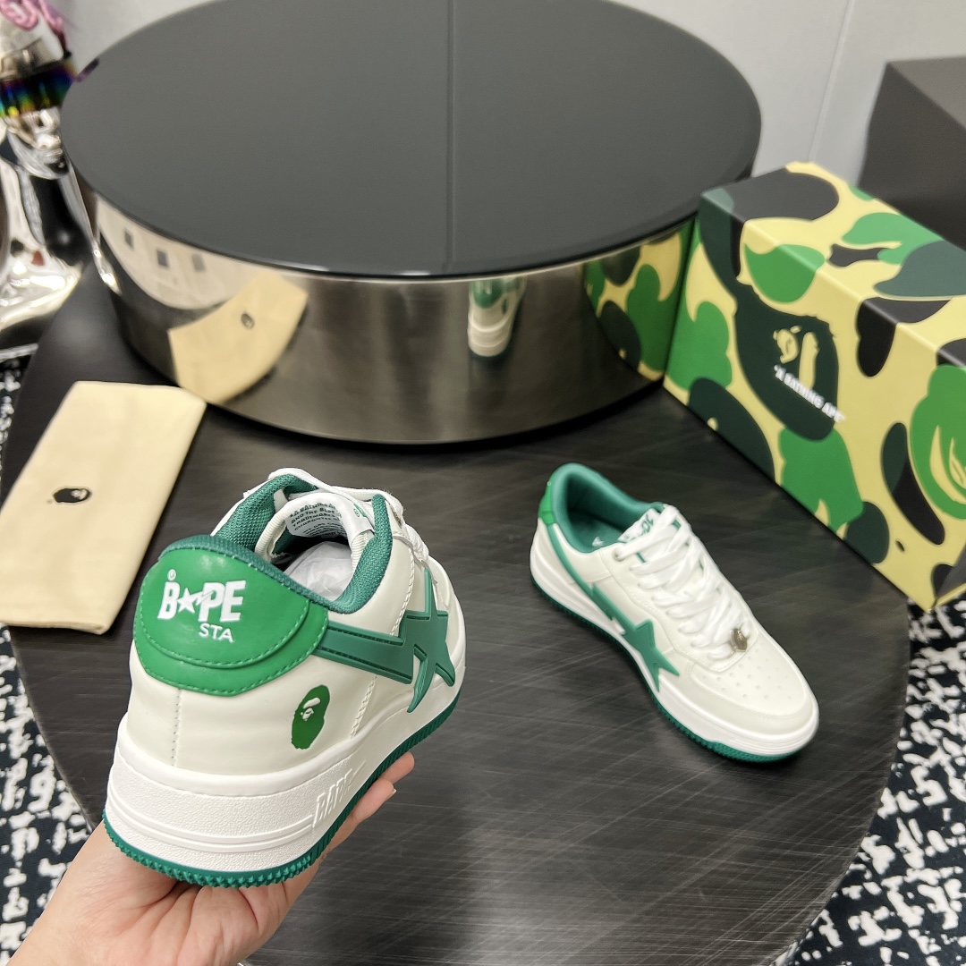 A BATHING APE: Classic BAPE STA Sneakers Return with Vibrant Colors - 图片 7