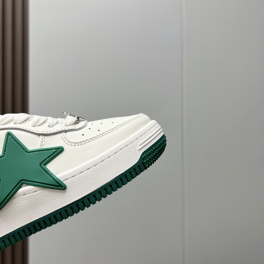 A BATHING APE: Classic BAPE STA Sneakers Return with Vibrant Colors - 图片 6