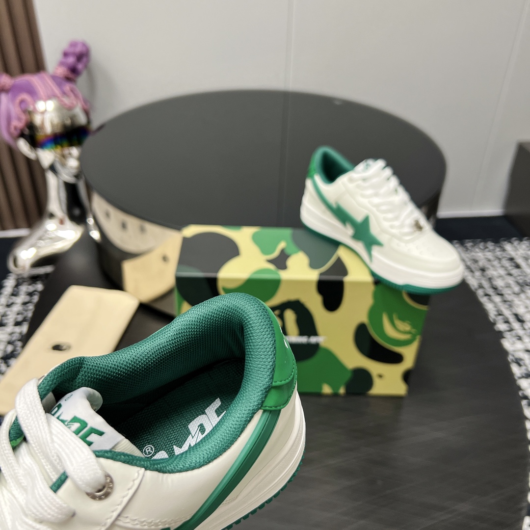 A BATHING APE: Classic BAPE STA Sneakers Return with Vibrant Colors - 图片 5