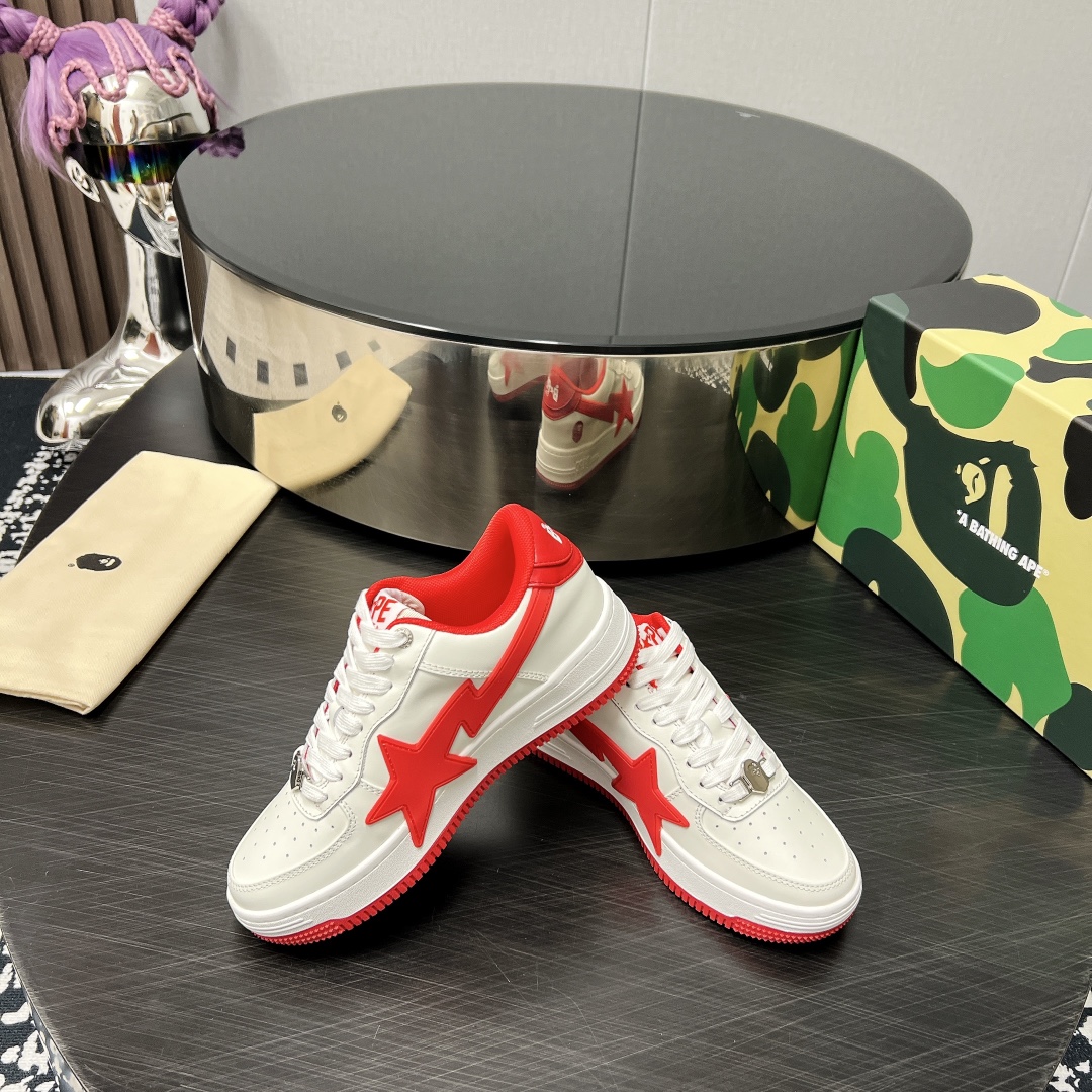 A BATHING APE: Classic BAPE STA Sneakers Return with New Colorful Versions - 图片 2