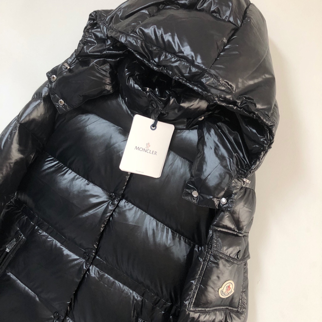 💚——————女款MONCLER. 蒙口 冬季新款女士长款连帽羽绒服专柜同步在售🛒Cavettaz长款羽