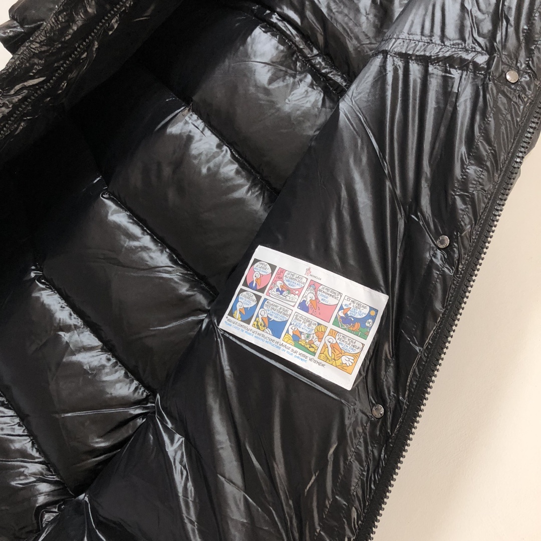 💚——————女款MONCLER. 蒙口 冬季新款女士长款连帽羽绒服专柜同步在售🛒Cavettaz长款羽