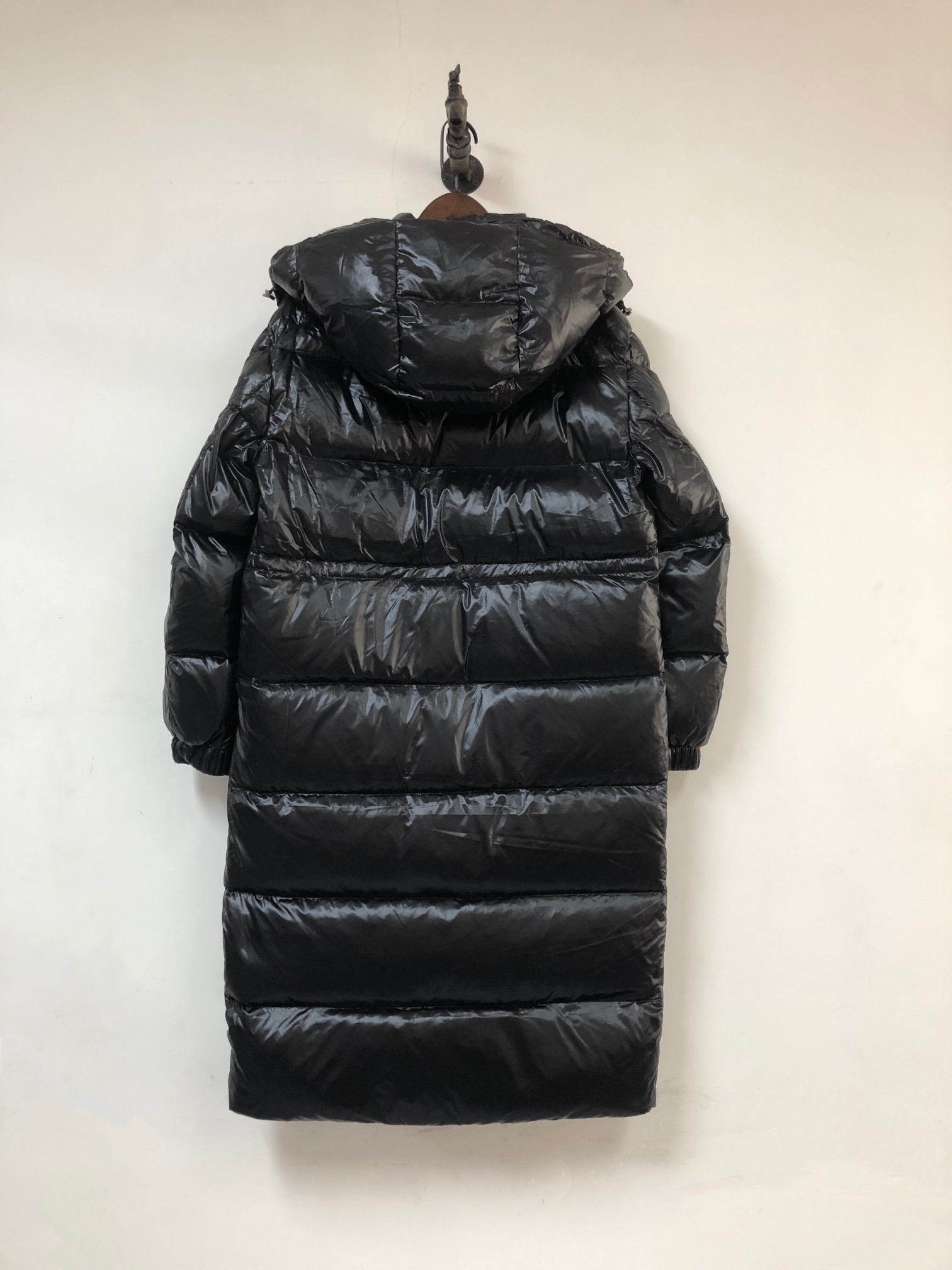 💚——————女款MONCLER. 蒙口 冬季新款女士长款连帽羽绒服专柜同步在售🛒Cavettaz长款羽