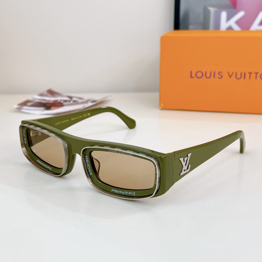 LouisVuittoModel:Z2388USize57-24-135