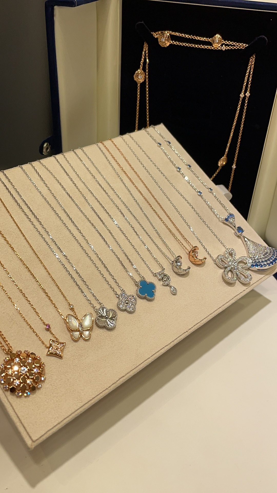 NO:634665,The latest collection of high-end jewelry necklace plates. Feel the blessing of jewelry on your temperament. No pressure to buy at a low price. Customized models are very cost-effective. Necklace, Cartier high-end jewelry19860909最新款·高级珠宝项链盘合集 感受一下珠宝对气质的加持 小价位入手无压力 定制款性价比超高,,necklace,卡迪亚高端饰品,Jewelry