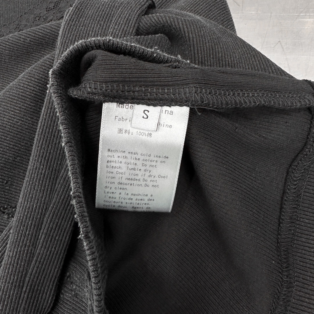 🌾NEW｜新款打底，坑条毛织面料，高弹力修身不紧身，胸前拼接蕾丝领口小细节，尺码Sml 「洗涤须知：建议