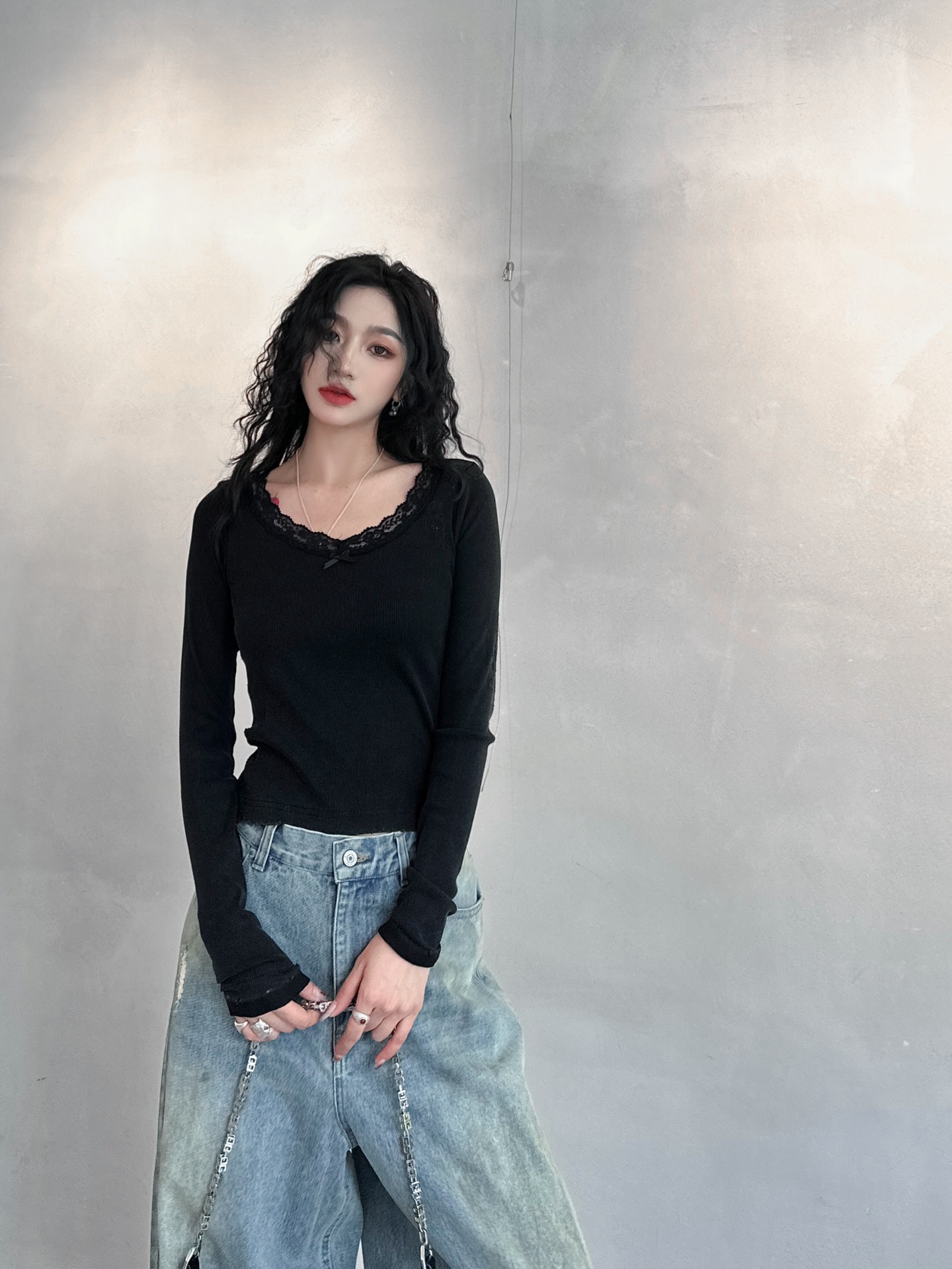 🌾NEW｜新款打底，坑条毛织面料，高弹力修身不紧身，胸前拼接蕾丝领口小细节，尺码Sml 「洗涤须知：建议