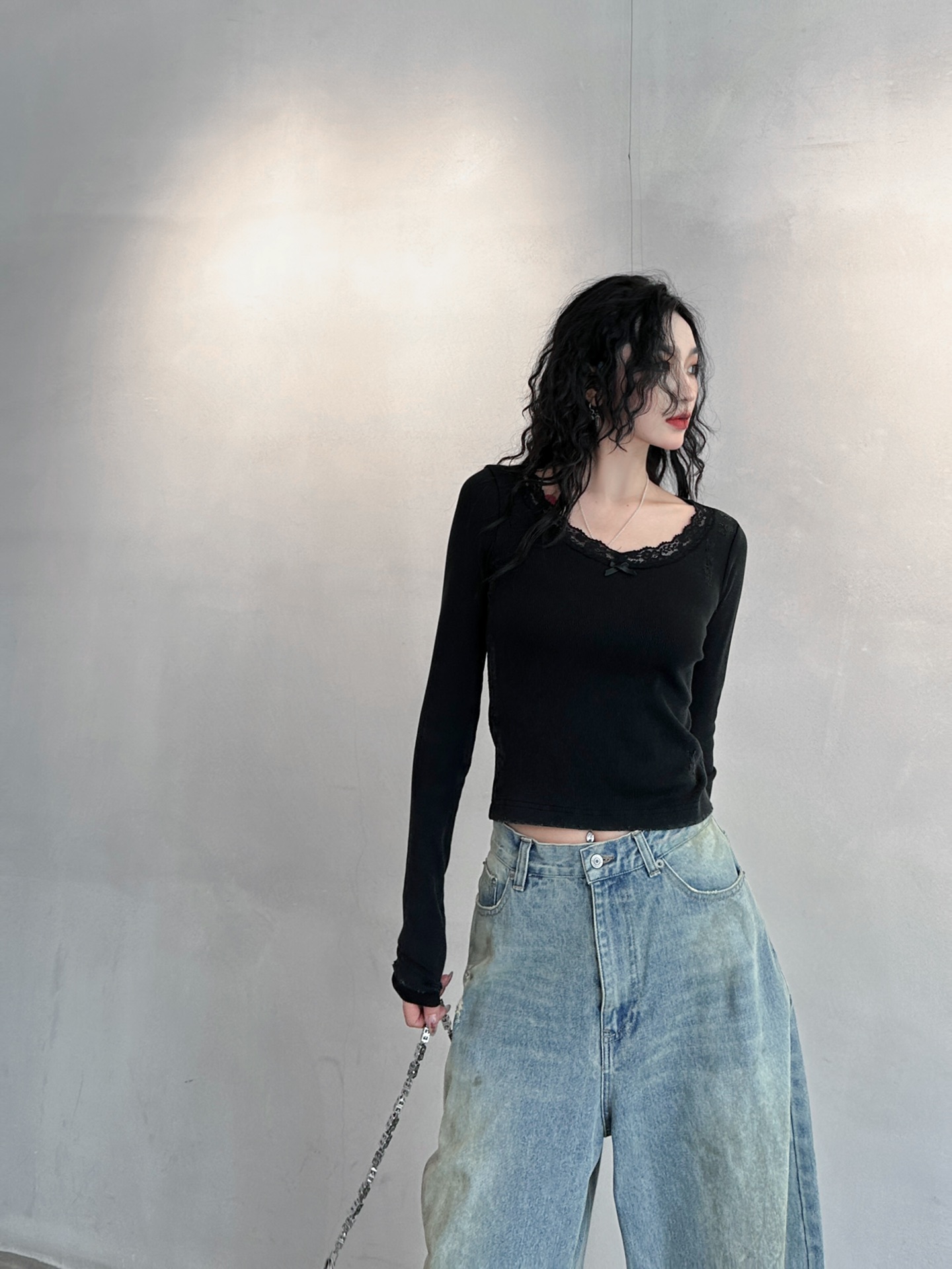 🌾NEW｜新款打底，坑条毛织面料，高弹力修身不紧身，胸前拼接蕾丝领口小细节，尺码Sml 「洗涤须知：建议